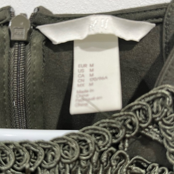 H& M top lace size M. G-10 - Picture 2 of 4